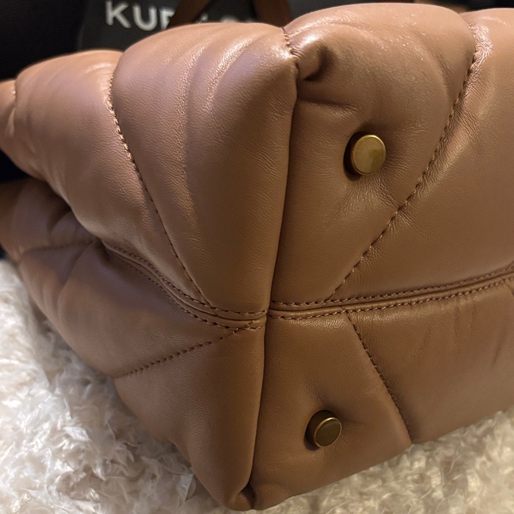 Kurt Geiger NWT Camel SoHo Shoulder Bag - Picture 8 of 13